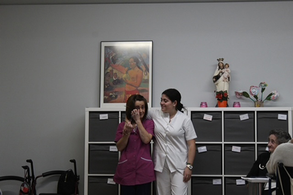 Qué beneficios ofrece un centro de día a las familias